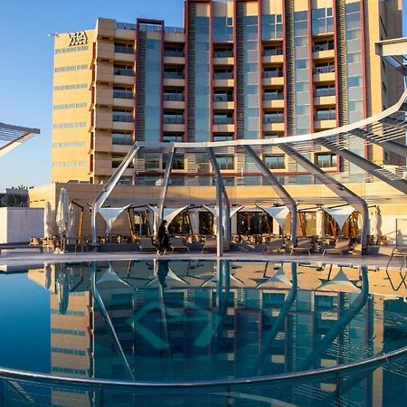 Vega Hotel Mamaia Exterior photo The pool at the hotel
