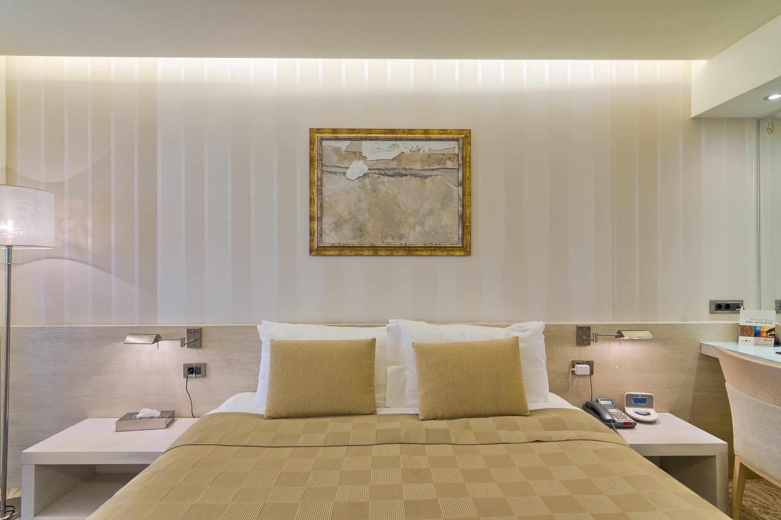 Vega Hotel Mamaia Exterior photo A room at the hotel